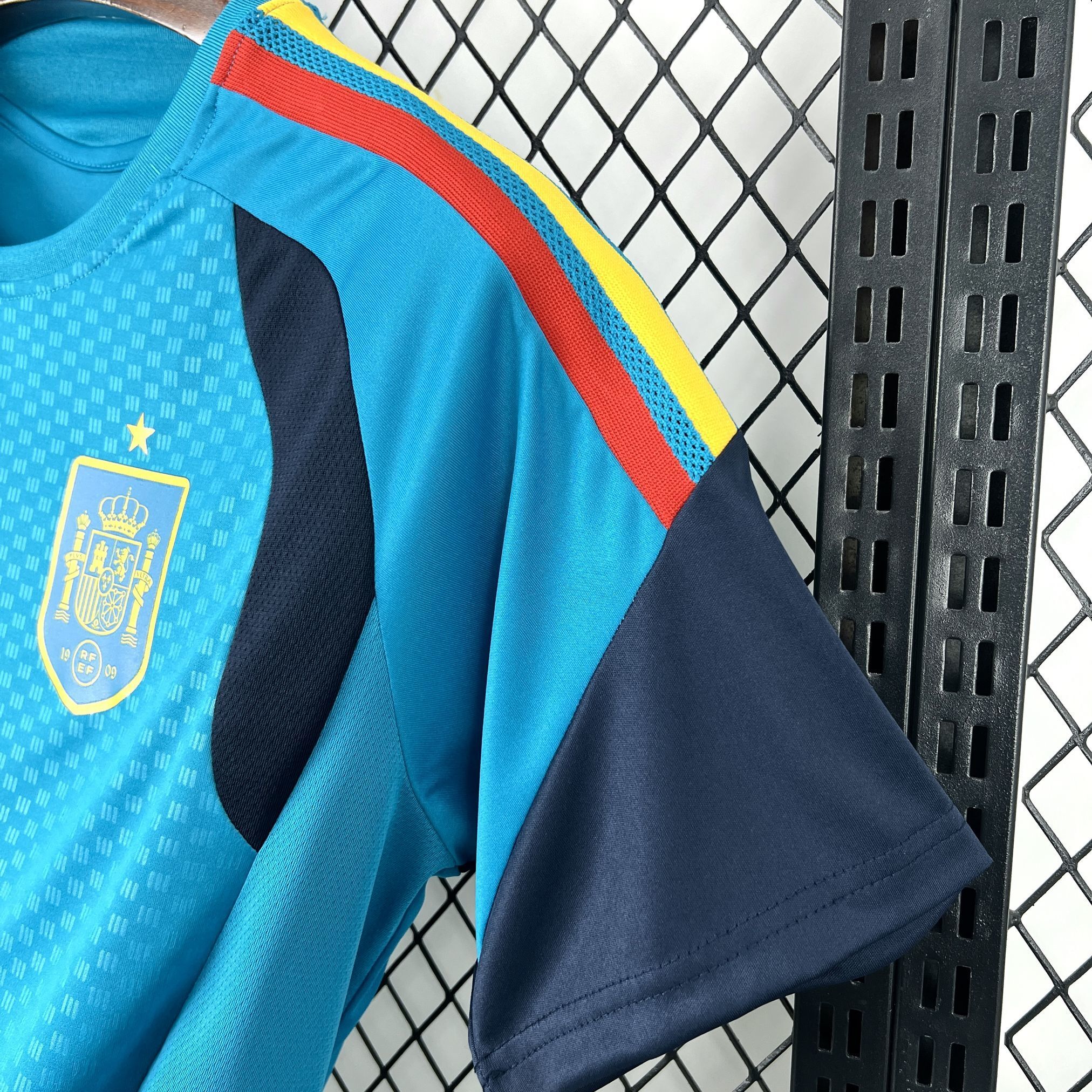 Camisa Espanha Pré-jogo 26/27 - Masculina