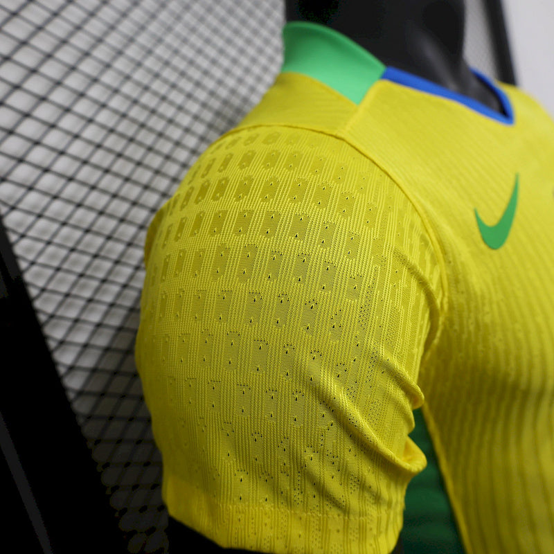 Camisa Brasil Titular 2025/26 - Versão Jogador Amarela