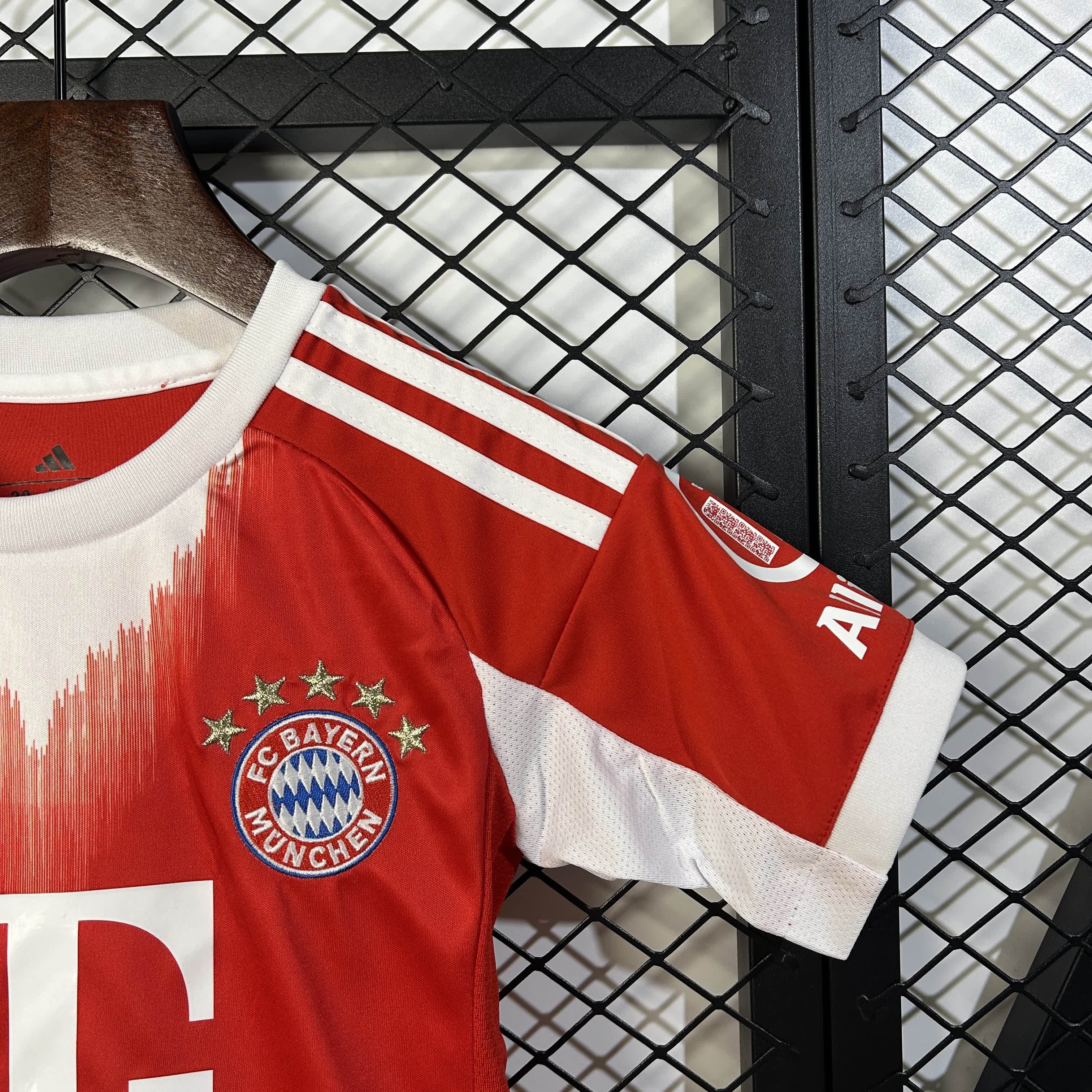 Conjunto Bayer de munique home 25/26
