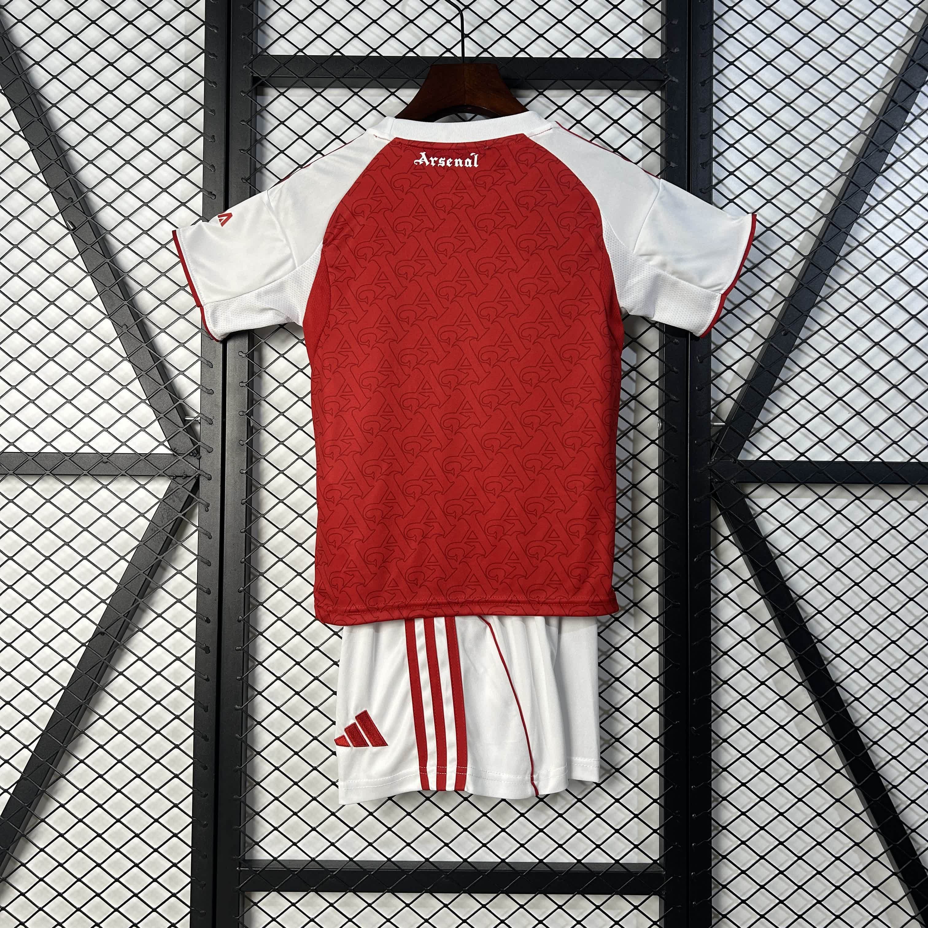 Conjunto Arsenal Home 25/26