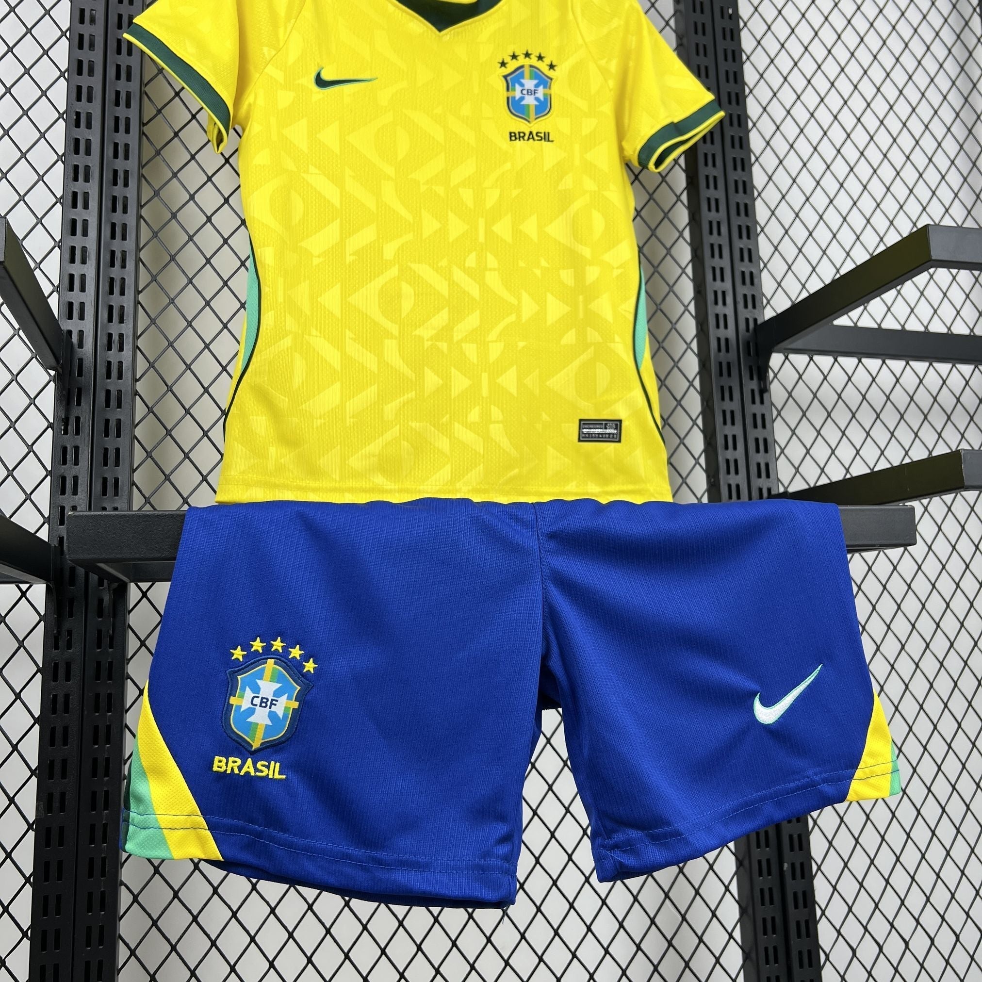 Conjunto Infantil Brasil Titular 2026 - Amarelo