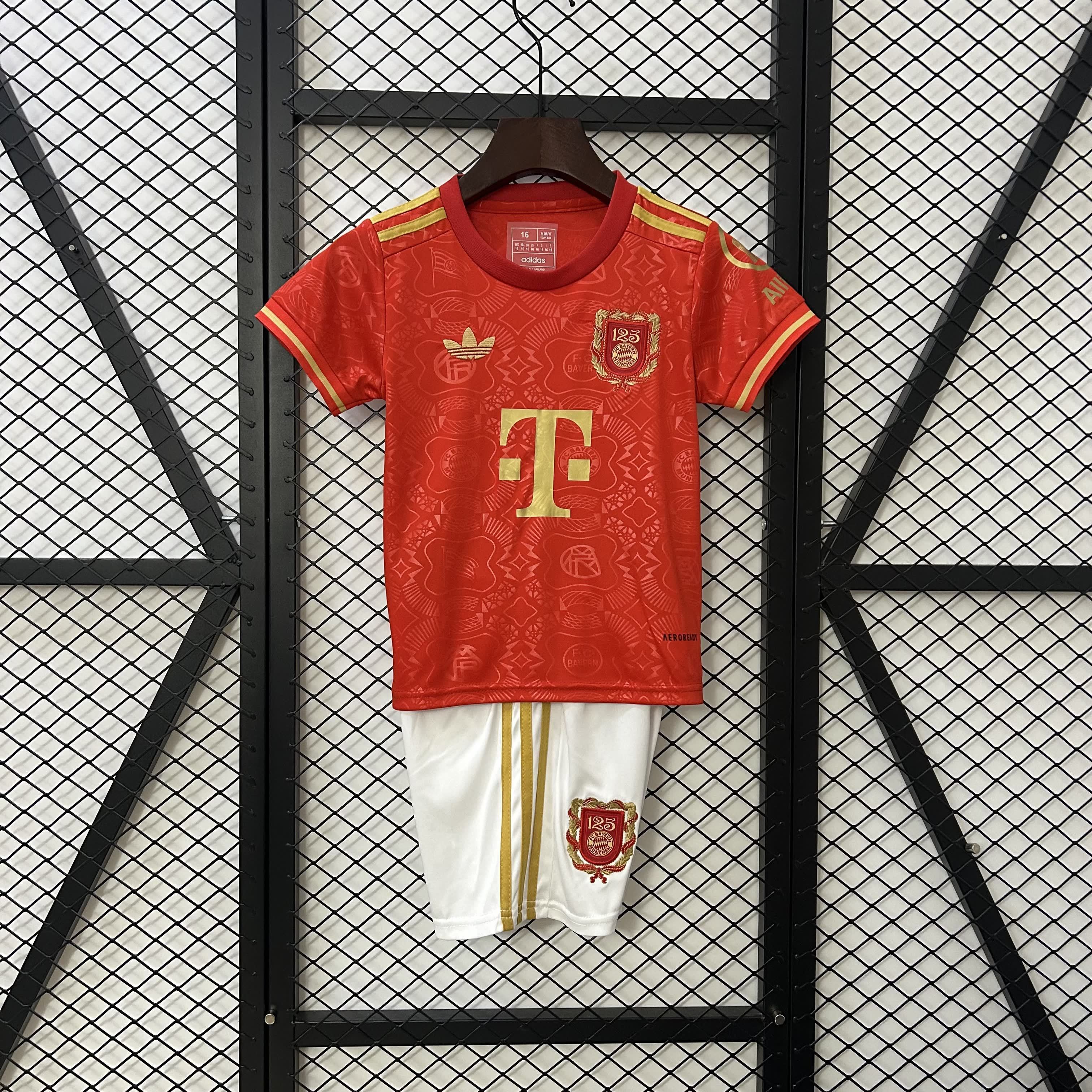 Conjunto Bayer 125 anos 25/26