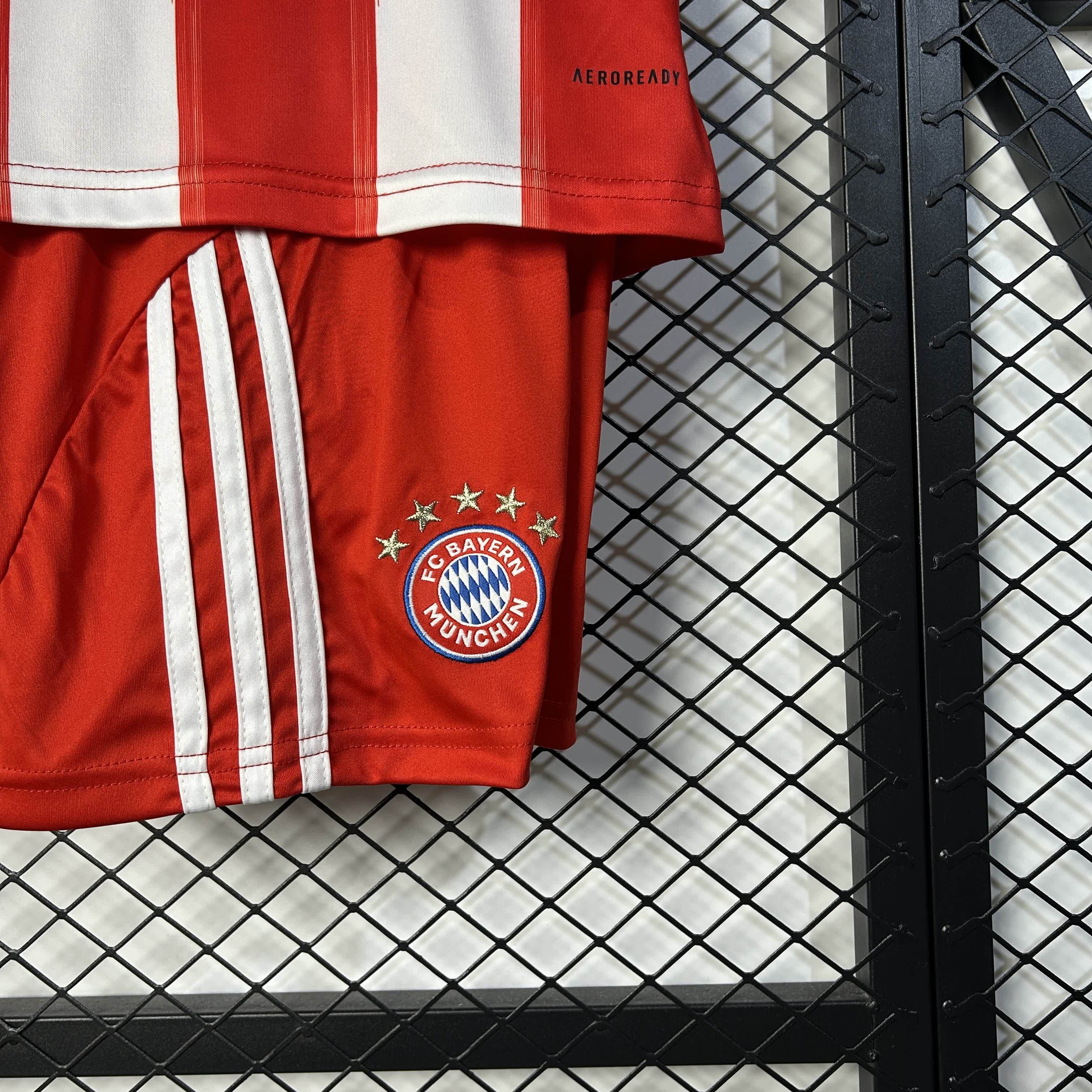 Conjunto Bayer de munique home 25/26