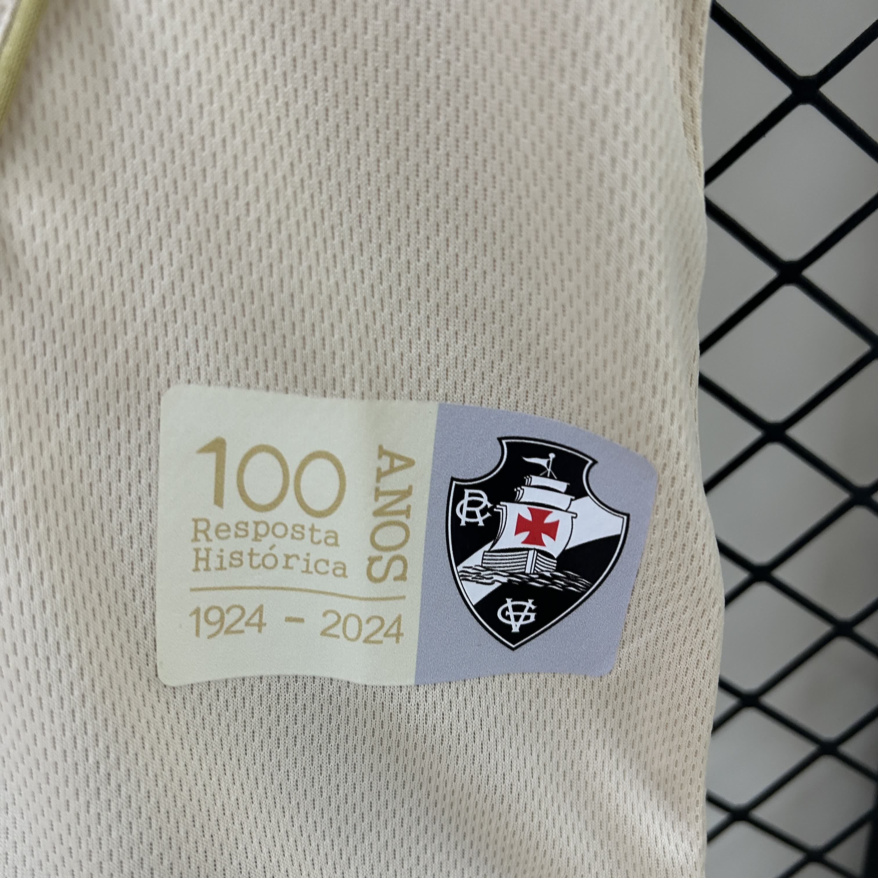 Conjunto Infantil Vasco III 24/25 - Branco e Dourado